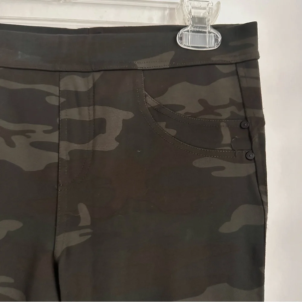 Sanctuary x Anthropologie Camo Leggings Size Small